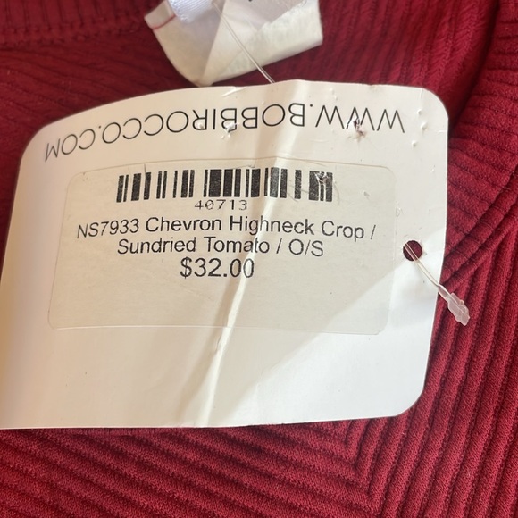 NWT Nikibiki Chevron High neck Crop OS - Picture 7 of 7